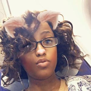 Meet your Posher, Anaya